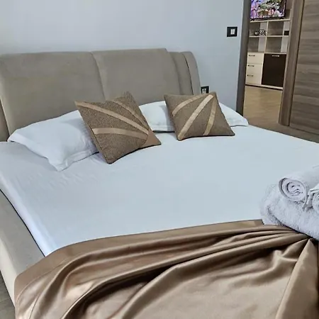 Premium & Prima Linie La Mare Apartment *