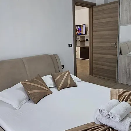 Premium & Prima Linie La Mare Apartment