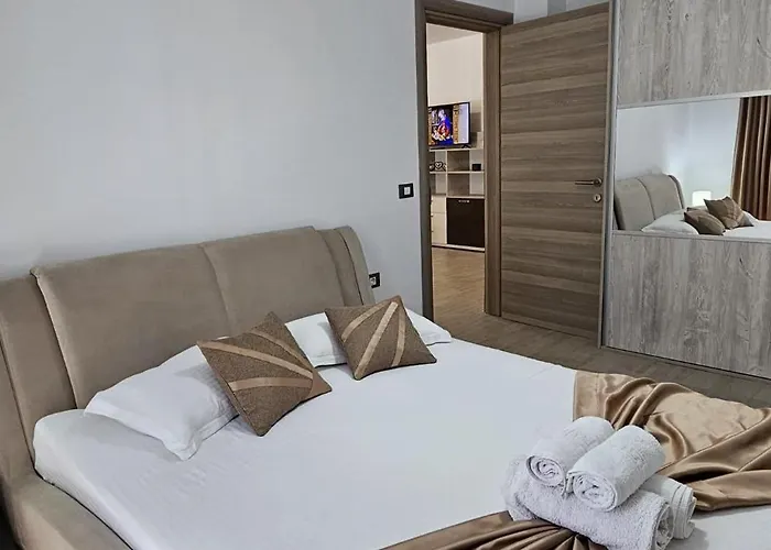 Premium & Prima Linie La Mare דירה